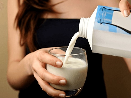 cách sử dụng sữa cho người bệnh gút